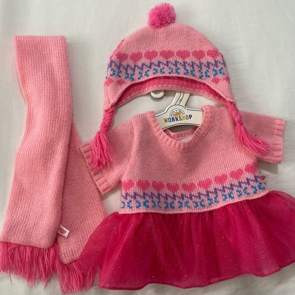 Build-A-Bear Other - 2017 Build-A-Bear Pink Winter plushie outfit